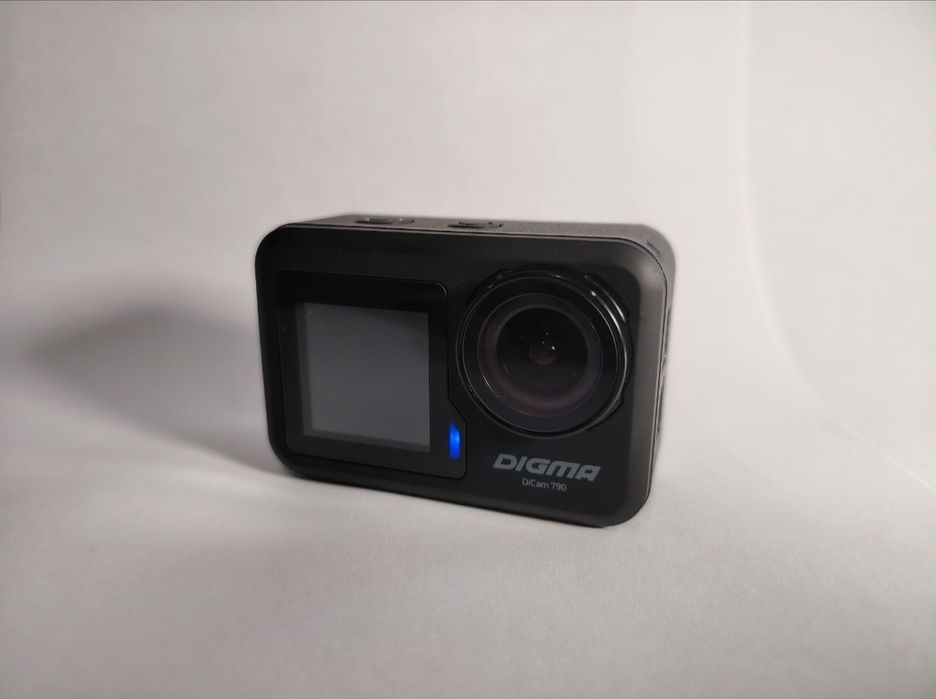 Экшн камера Digma Dicam 490
