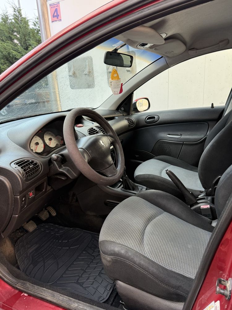 Peugeot 206 hatchback