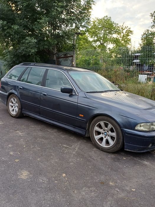 BMW e39 2.5d touring, 2001, 1600 euro, stare de funcționare impecabilă