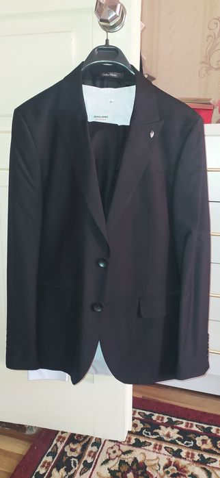 100% гарантия билан костюм бурюк сотилади янги