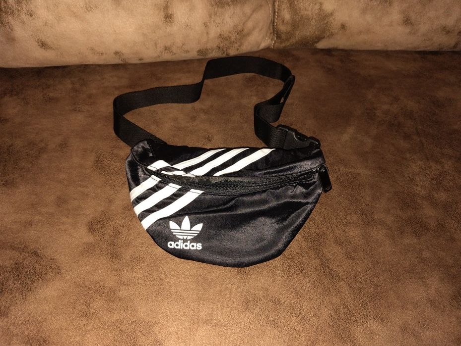 Чантичка за кръст Adidas