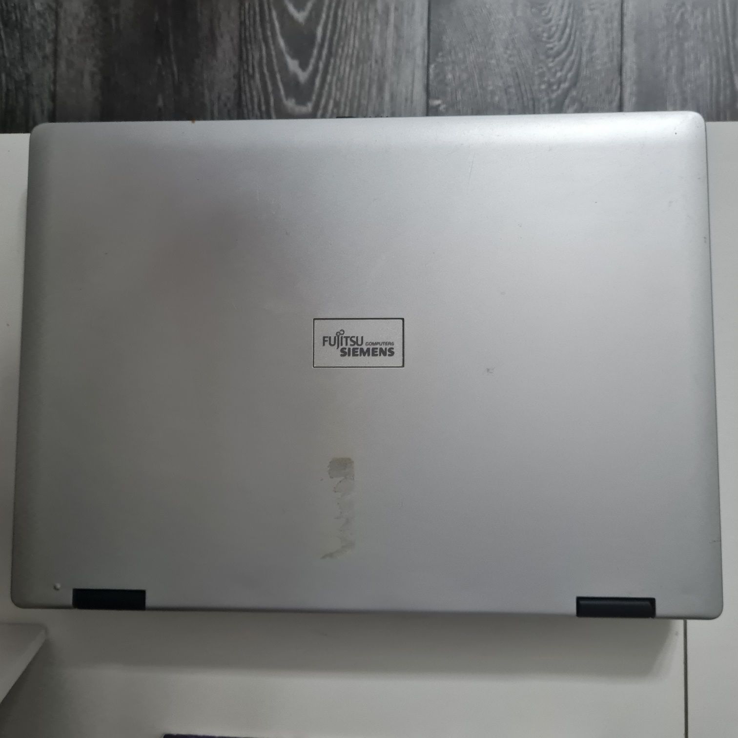 Laptop Fujitsu Siemens Amilo Li 2735