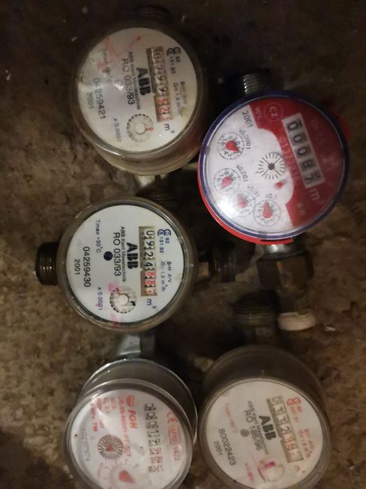 Vând apometre apa rece/caldă