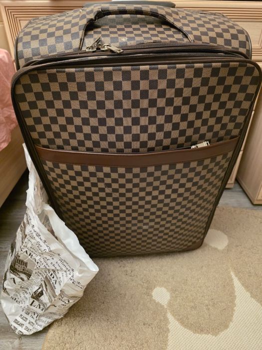 Чемодан до 20 кг