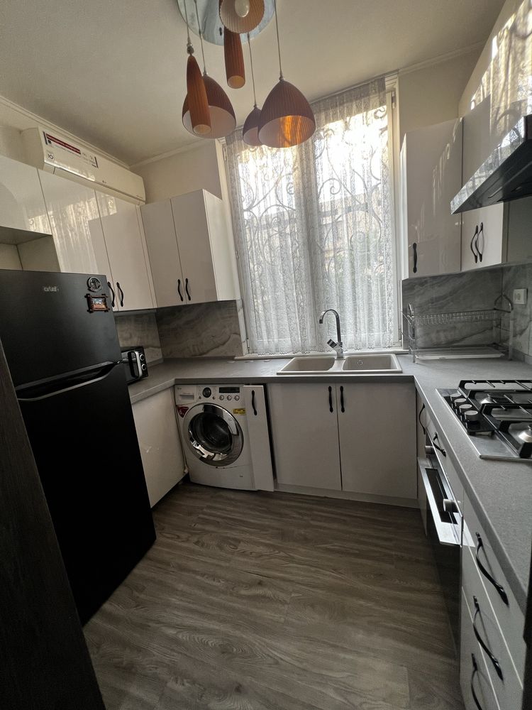 Продам свою квартиру! Юнусабад 8-й квартал 2/2/4 55 кв.м 77-серия