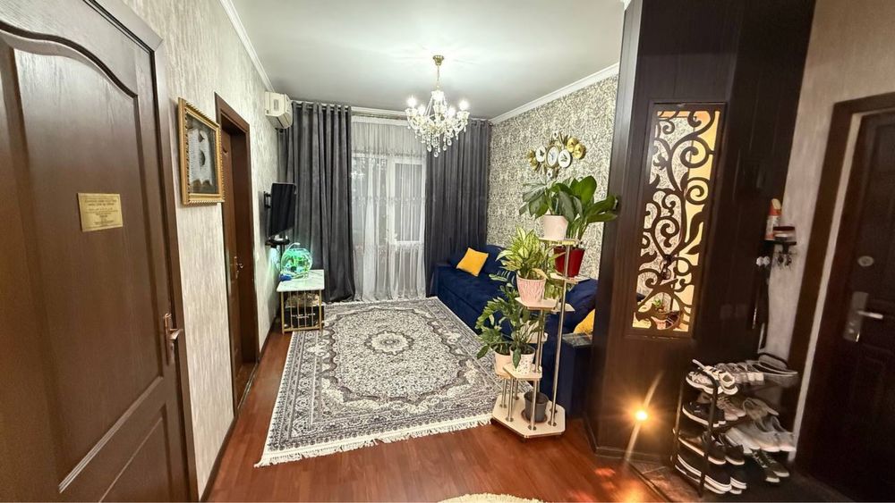 Sergeli 4/2/7 sotiladi srochni