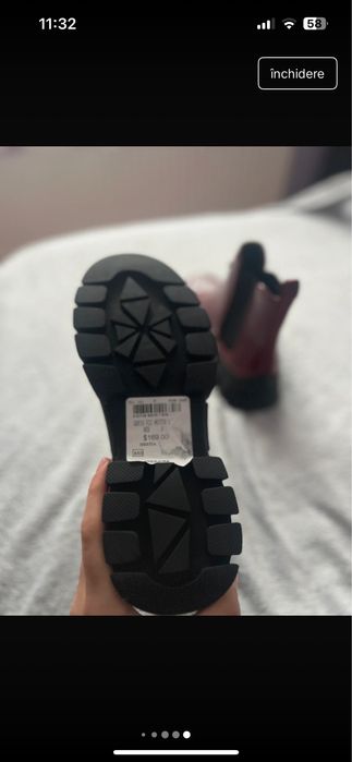 Ghete Guess femeii noi cu eticheta