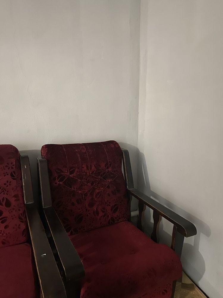 Продается мебель диван с двумя креслами