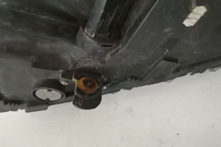 Фар Дясно Оригинален Халогенен Фолксваген VW Пасат / Volkswagen VW Pas