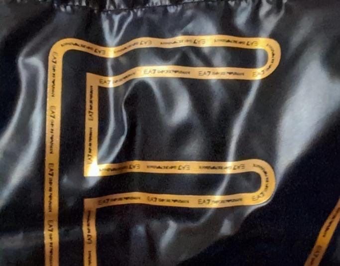 Geaca Emporio Armani cu certificat de autenticitate