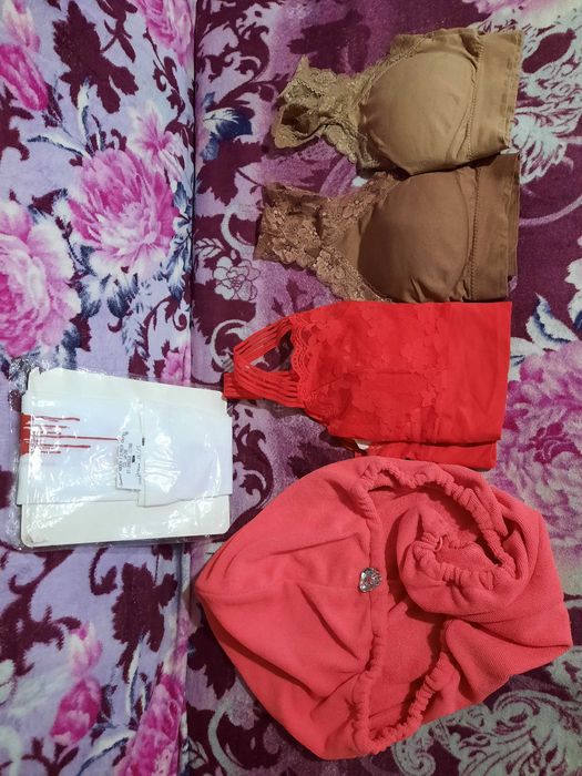 Lot bustiere SM dresuri capelina baie transport gratuit