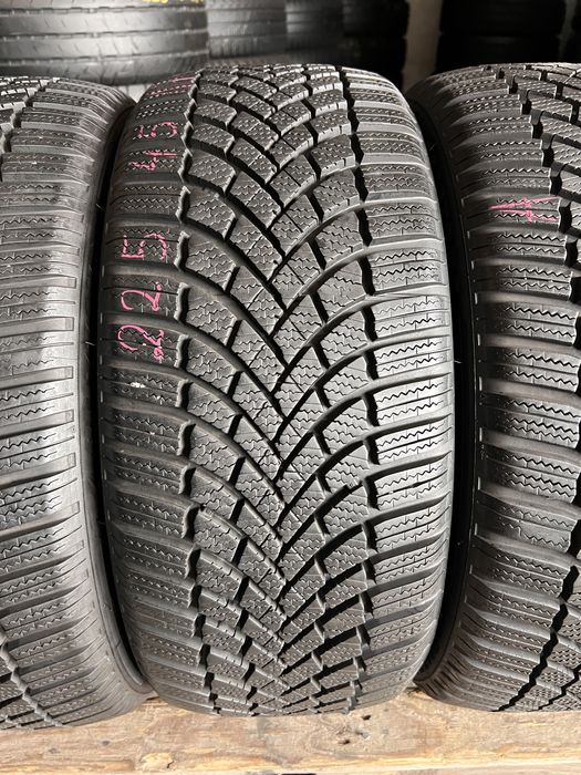 4 anvelope iarna ca NOI 225/45/17 , Bridgestone , 8 mm , DOT 2022