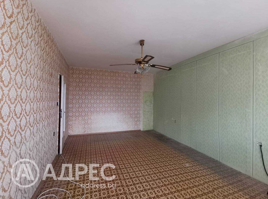 Двустаен апартамент, Здравец Изток, 66 кв.м., ет. 12, ЕПК, за ремонт