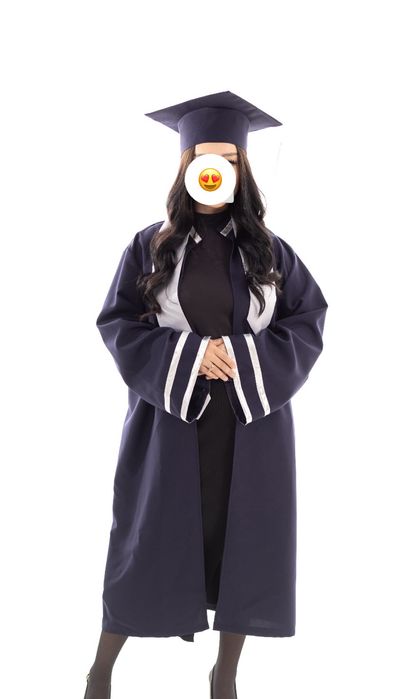 Продаю тёмно-синюю мантию в отличном состоянии.