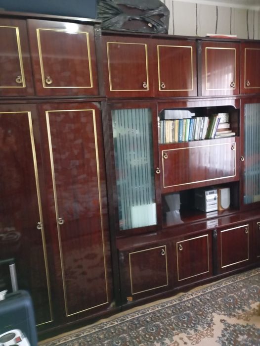 Продаётся стенка