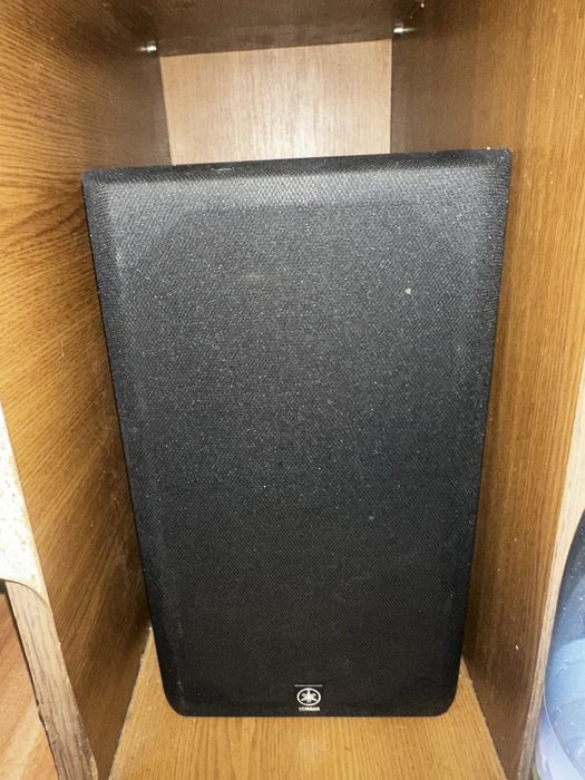 Sistem audio Yamaha RX-V492RDS + boxe originale + subwoofer SW-P30