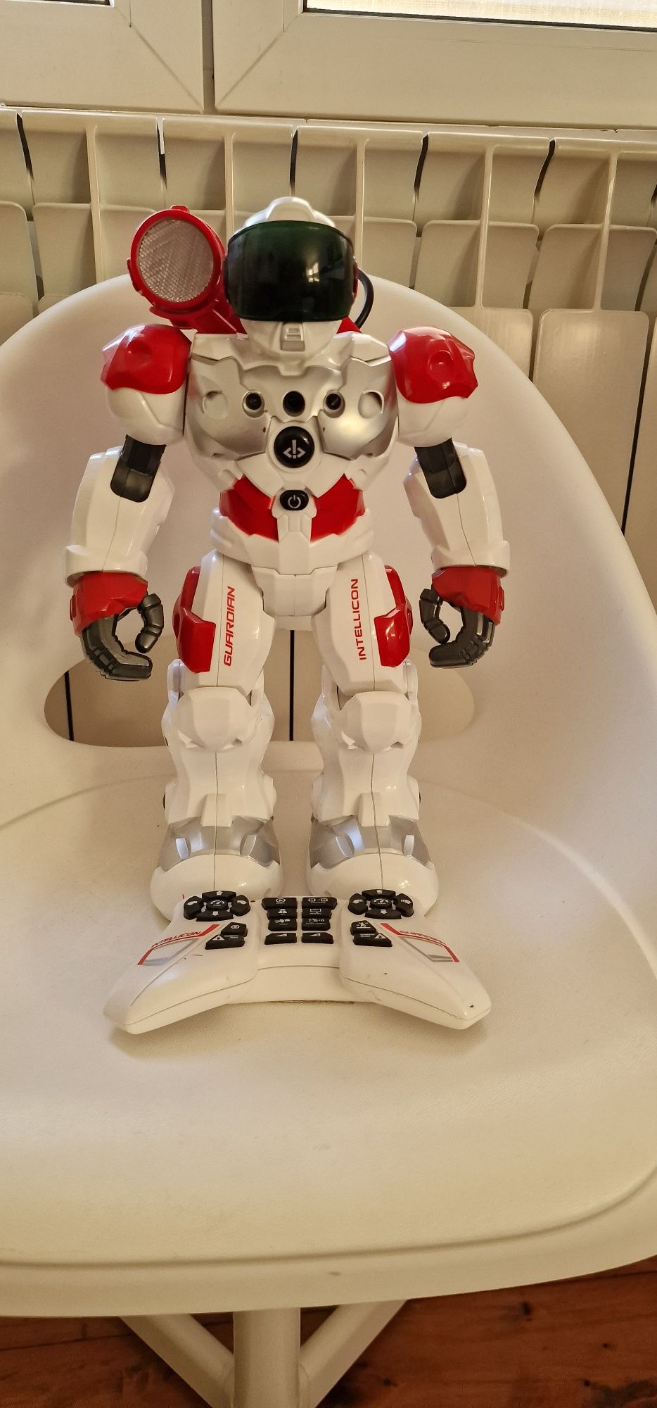 Robot interactiv Noriel Intellicon, Guardian Bot