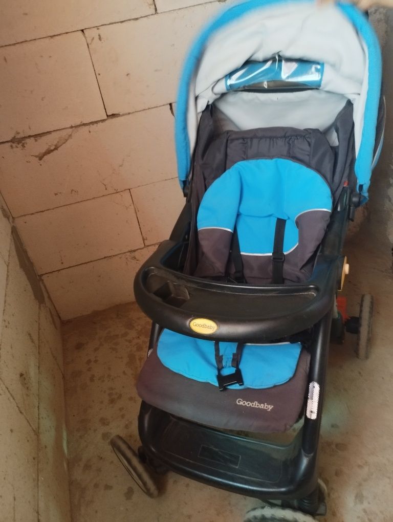 Vând Cărucior pentru Copiii