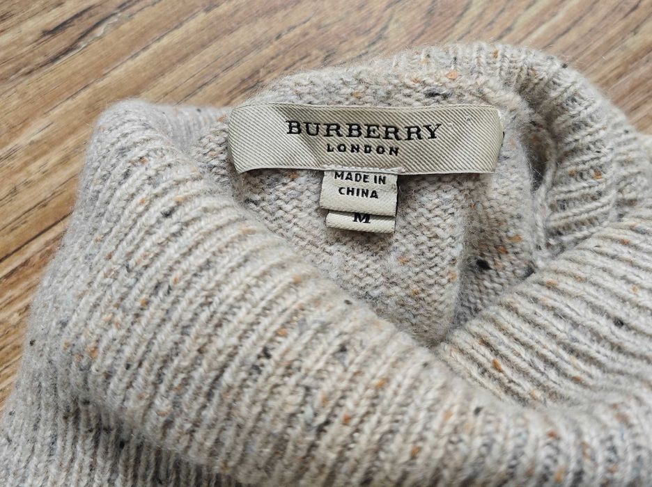 Burberry 100% Кашмирен мъжки пуловер с висока яка размер М