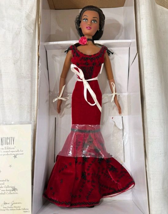 Păpușa de colecție model rar