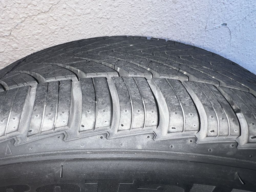 Kovani Bentley Bacalar R17 va Balon RATOLLA 205/40/17R  bilan