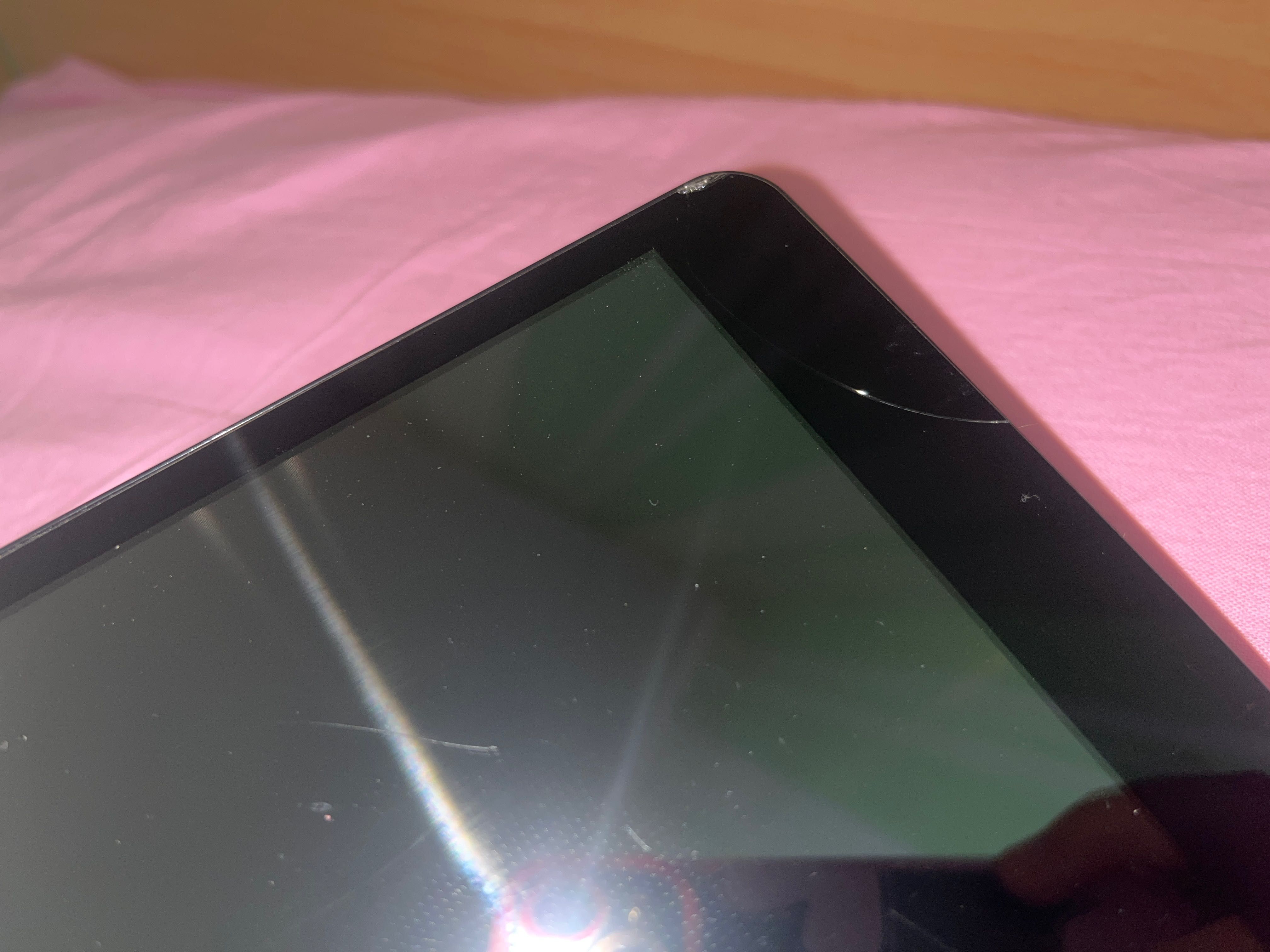 Таблет Turbo-X Rainbow 3G