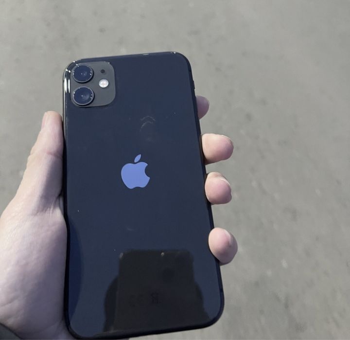 Айфон 11, 64 гб.