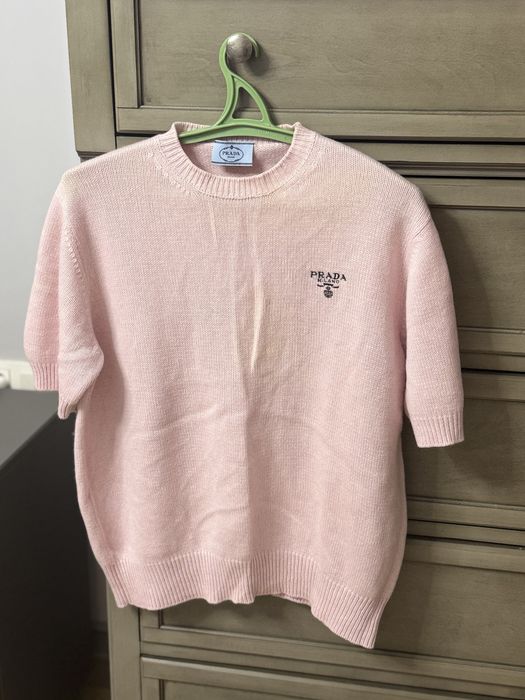 Кофта от брэнда prada