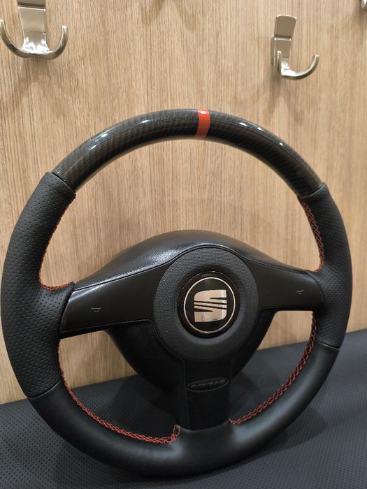 Карбонов волан leon fr