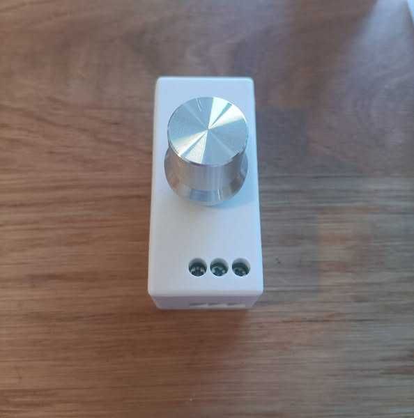 НОВ! Димерен LED ключ 5-200W, двоен за LED /нажежаеми/халогенни крушки