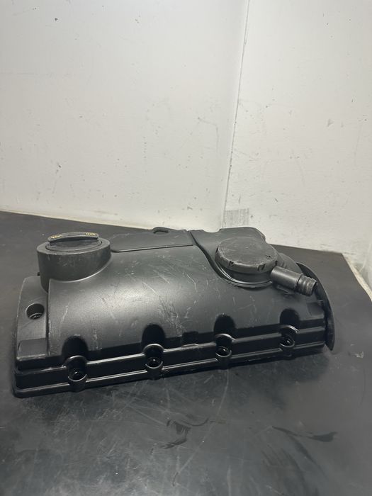 capac culbutori chiuloasa Volkswagen Vw T5 1.9 TDI BRR BRS 03G103475F