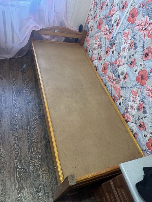 Продам кровать  2 шт
