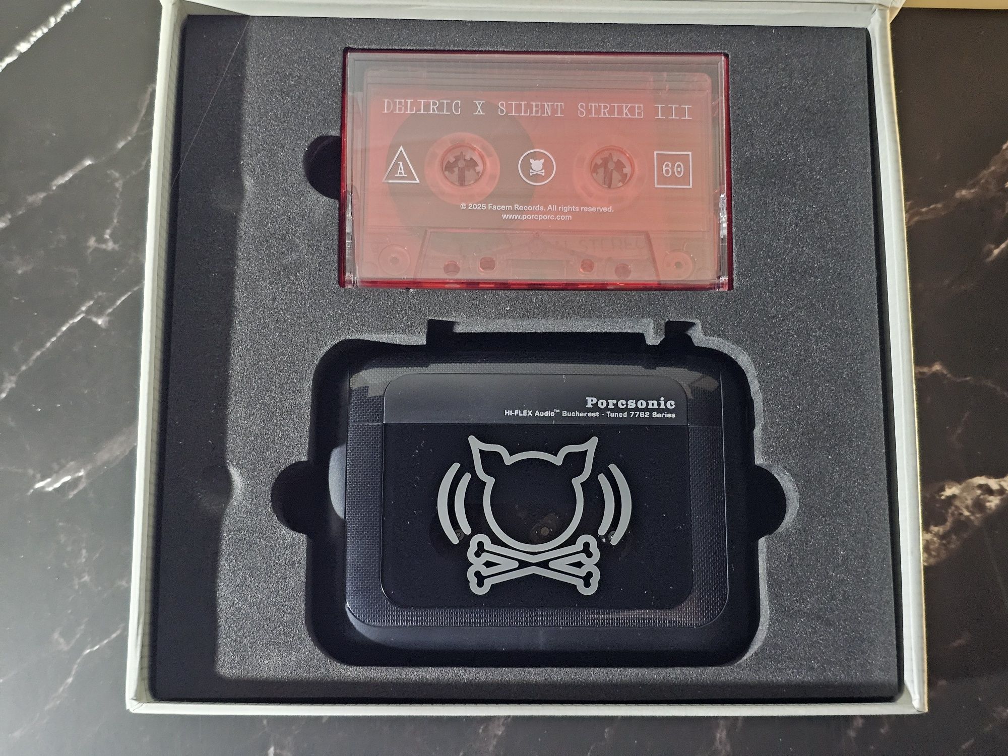 Deliric X Silent Strike III - Deluxe Pack - Collector's edition