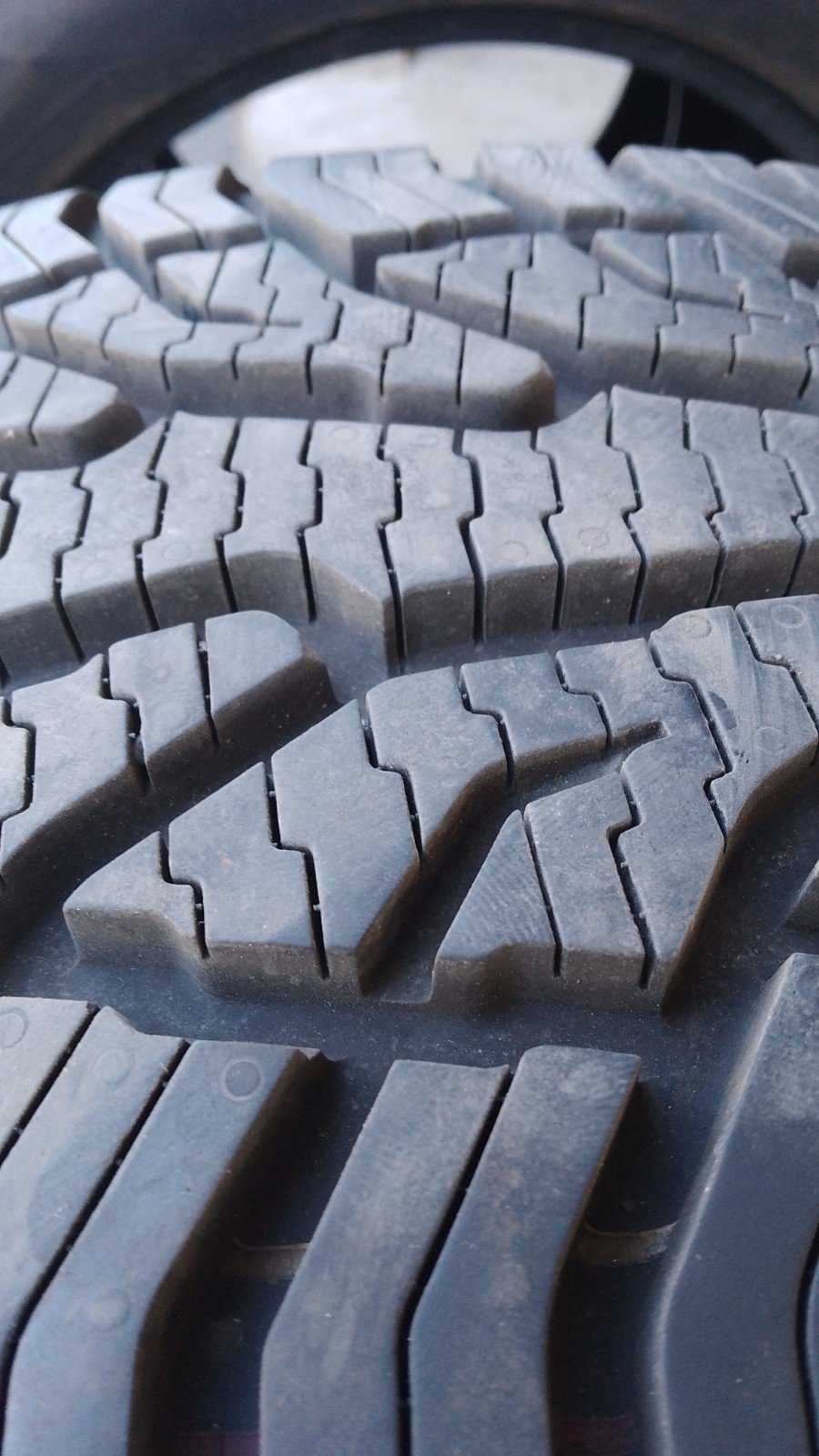 Гуми Uniroyal 235/50 R 18 ВСЕСЕЗОННИ