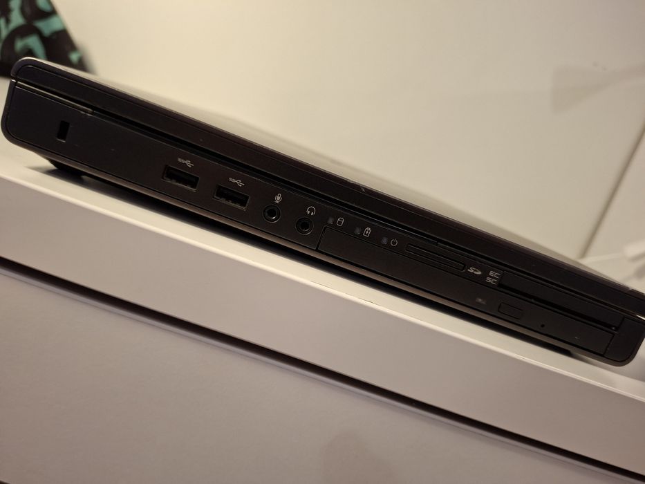 Лаптоп Dell Precision M6800