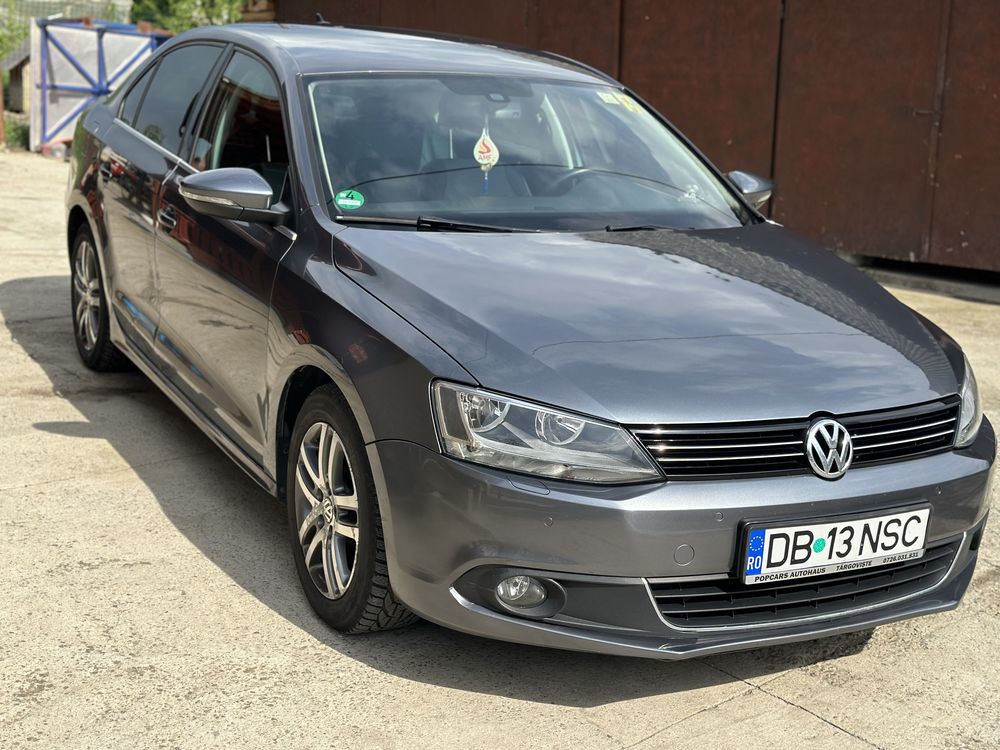 Vand volksvagen jetta 1.6 /dsg / navi /clima /revizie efectuata