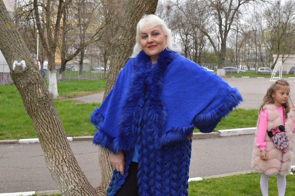 Преподавам уроци по Бел и Математика и подготвям за първи клас.Приемам