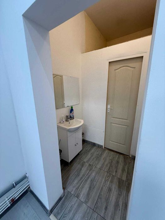 Inchiriez spatiu cormecial, zona centrala, Lugoj