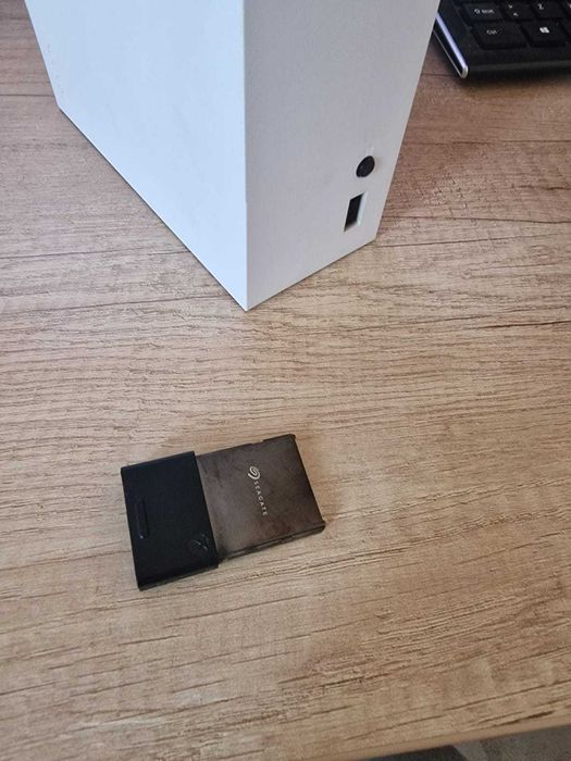 Xbox Series S 512 GB + Externder 1TB cu 2 controlere