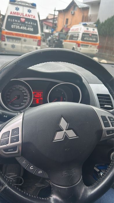 Mitsubishi outlander fbr 2008  km 153000 la pretul de 5300 euro