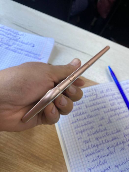 iPhone 8 plus bor RG Russia 64gb versiya iOS 16.7.12