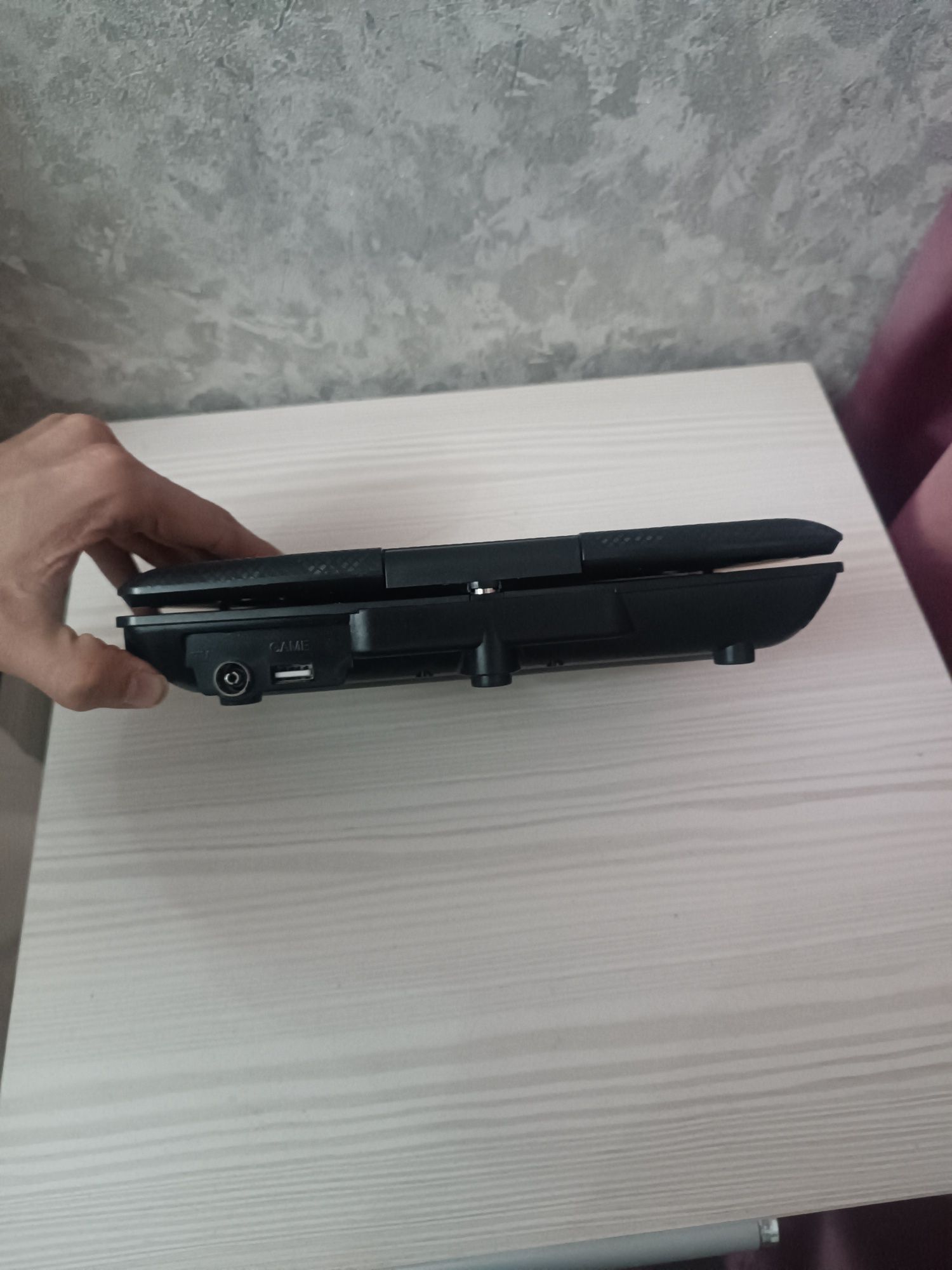 DVD player+usb колонка в среднем состоянии новые требует ремонт