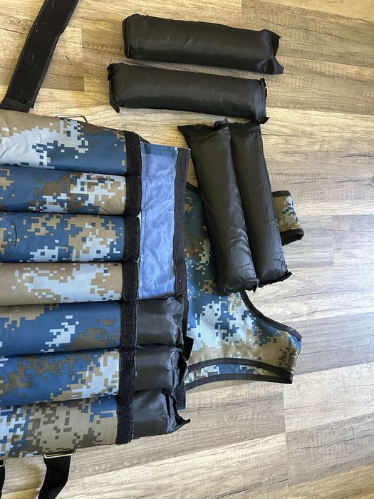 Vestă cu greutăți reglabilă MERCO – 20 kg, camuflaj digital