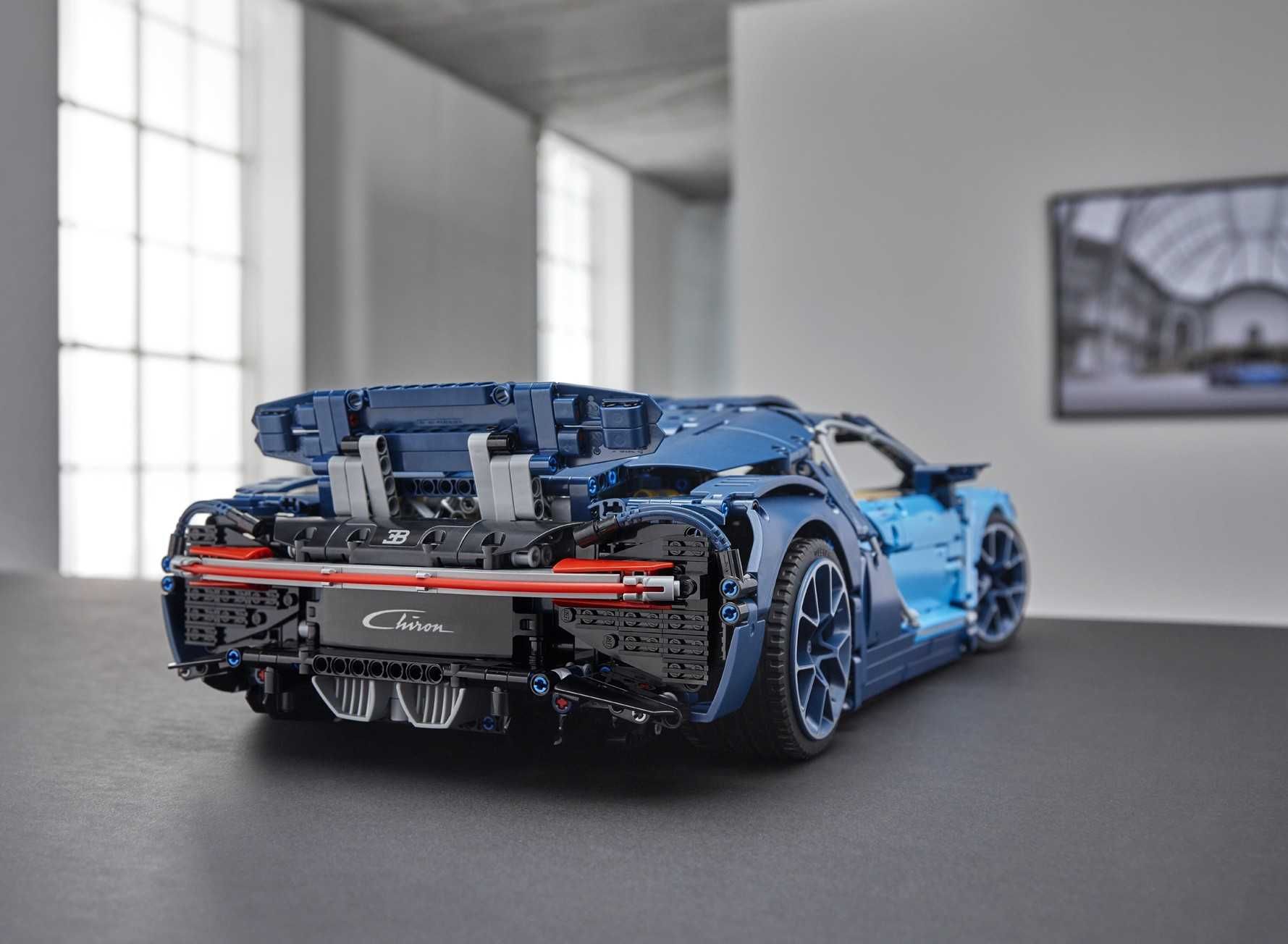 LEGO TECHNIC - 42083 : Bugatti Chiron - NOU sigilat original