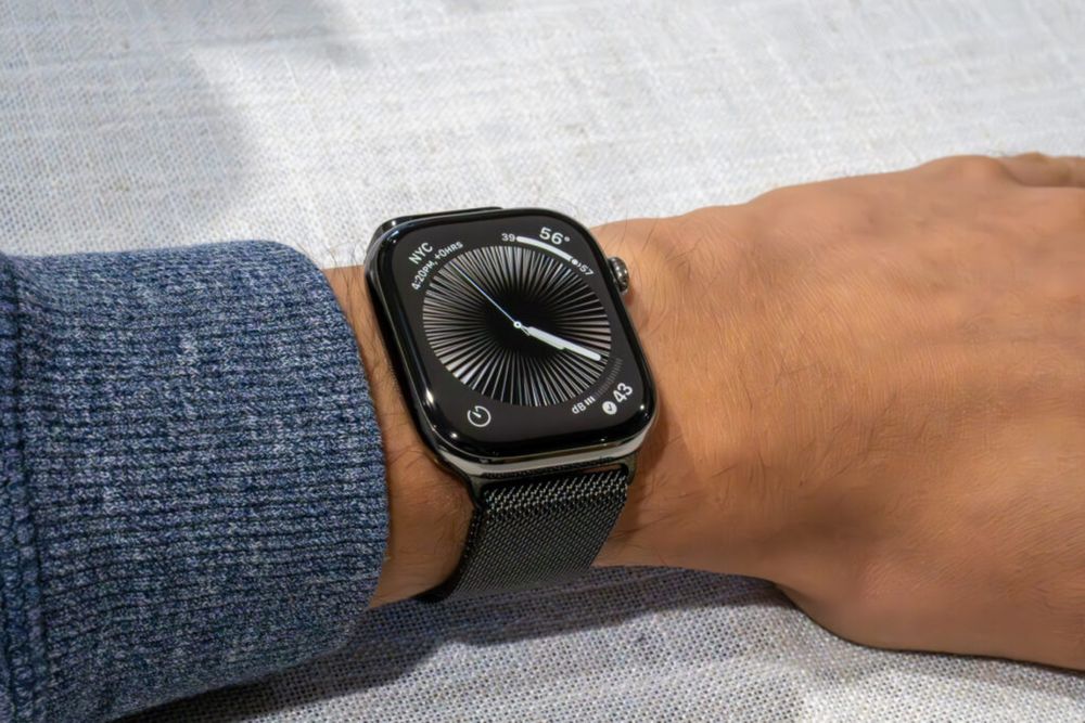 Apple Watch 10 46mm Slate Titanium Case Slate Milanese Loop USA