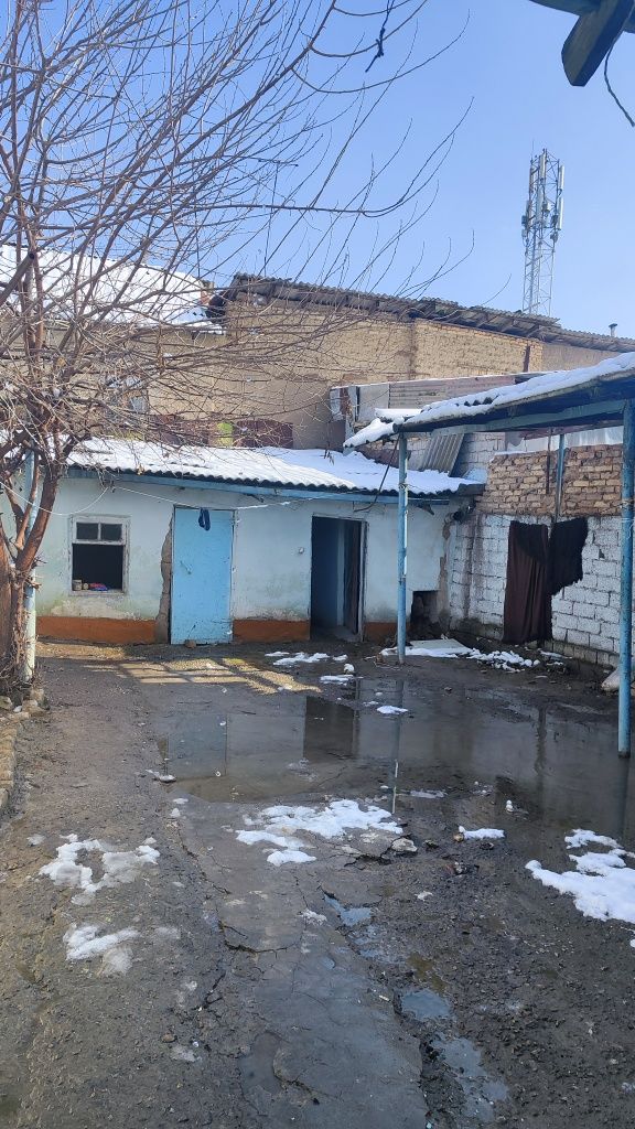 Не дорого продается дом в янгиюле