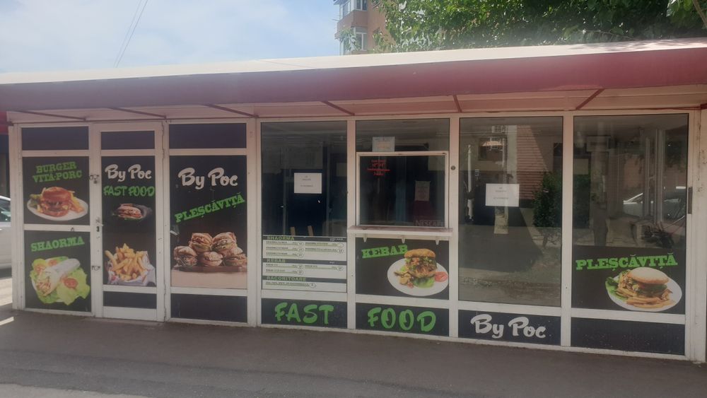 Magazin comercial de 20 mp, amplasat EXCELENT, pe teren închiriat