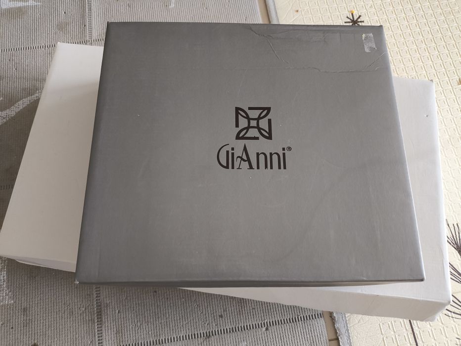 Нови зимни обувки есетствен велур 37 н Джани