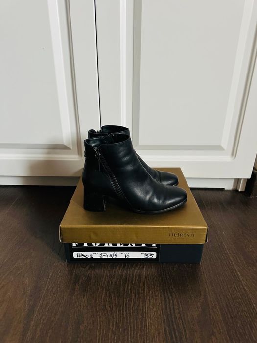 Ghete negre , din piele naturala , numarul 36