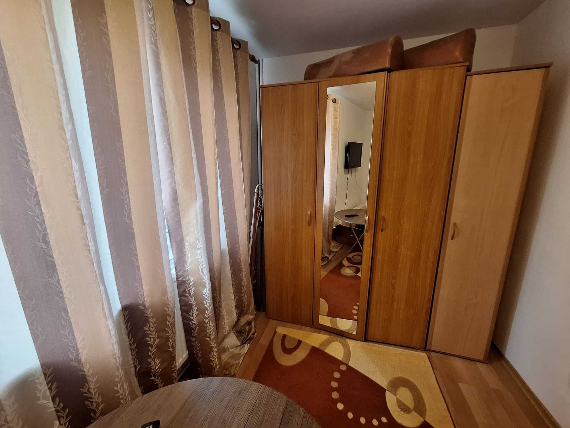 Apartament cu 2 camere nedecomandat in Tatarasi